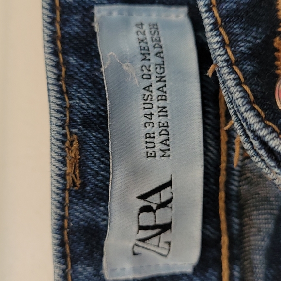 Zara High Waisted Jean Shorts - Picture 3 of 4